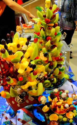 a fruit tree - so cute (and yummy)!
