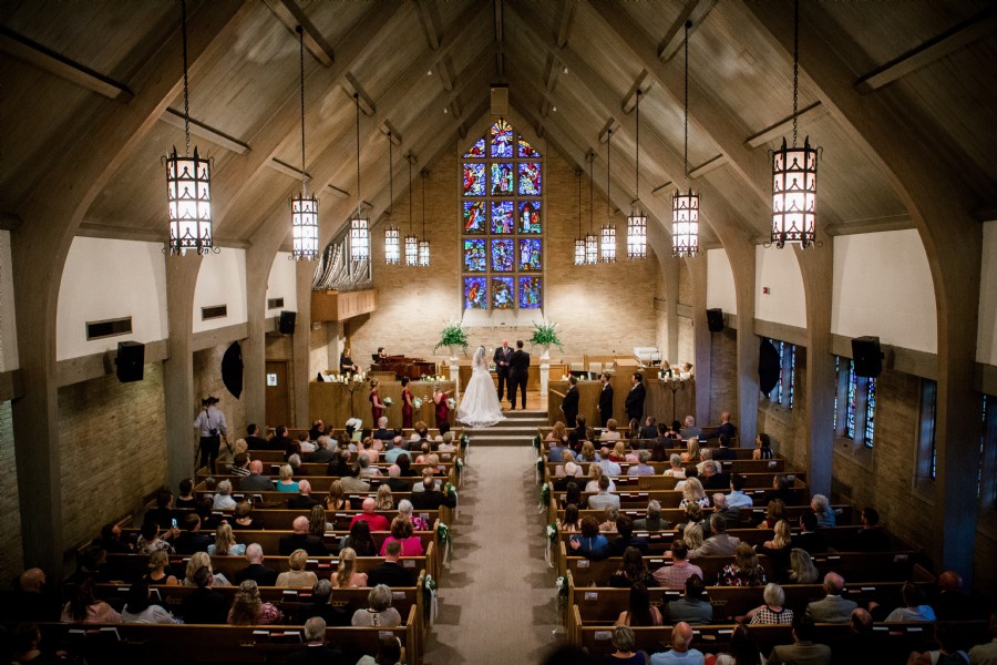 Picture of a wedding ceremony inside at Graystone Presbyterian Church in Knoxville Tennessee